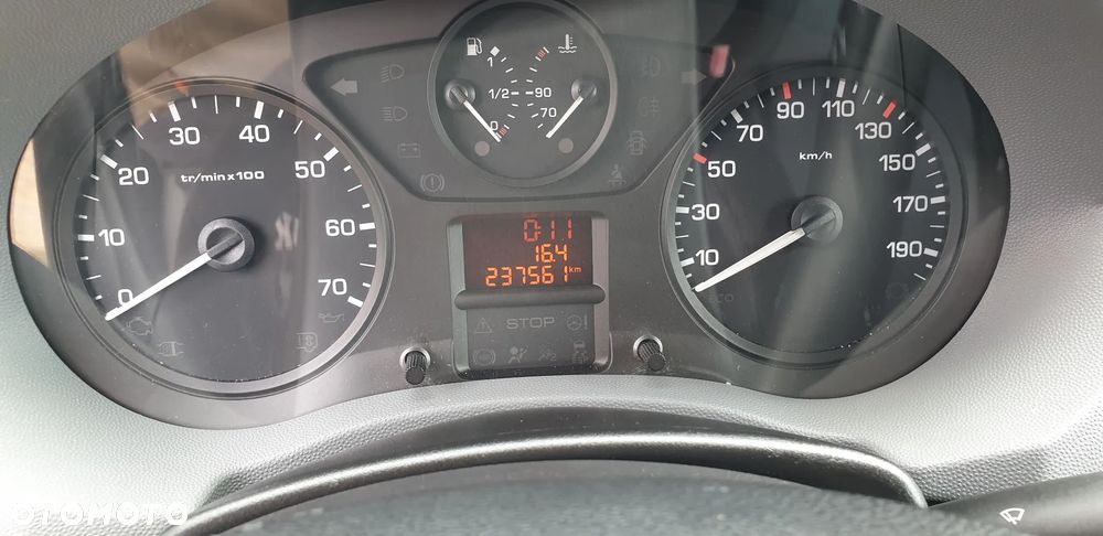 Peugeot Expert - 13