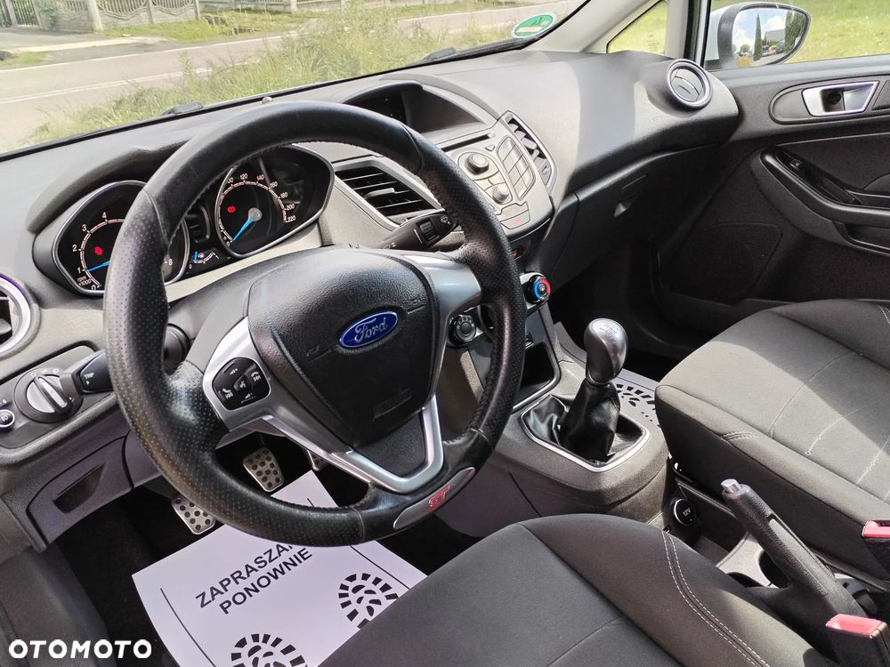 Ford Fiesta - 26
