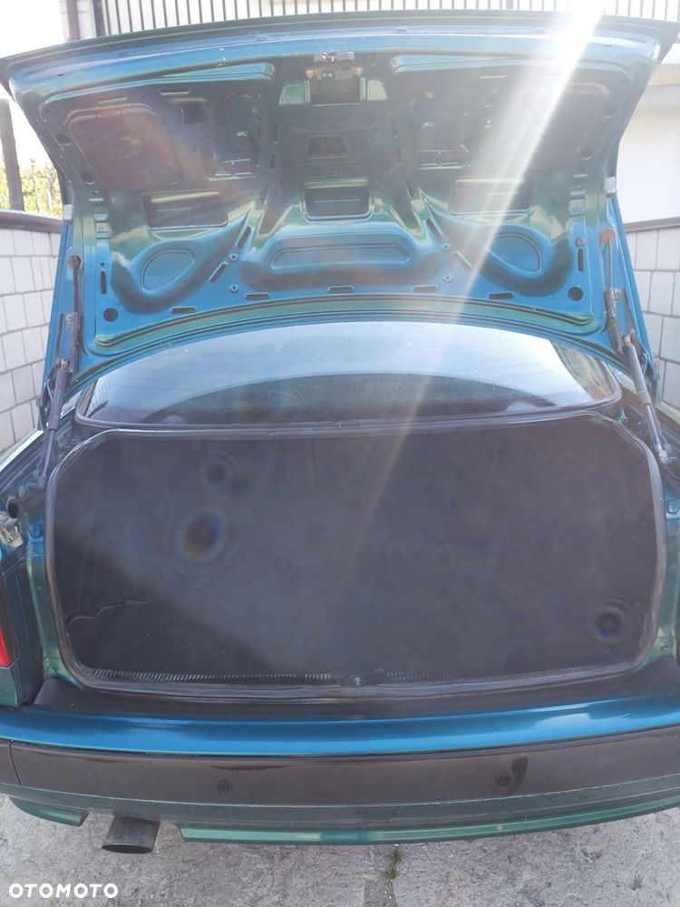 Audi 80 2.0 E - 15