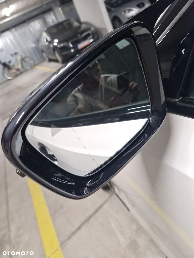 BMW Seria 3 330i M Sport sport - 23