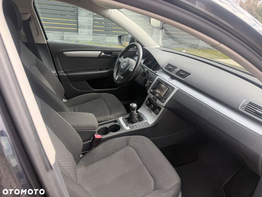 Volkswagen Passat 1.6 TDI BlueMotion Technology Trendline - 34