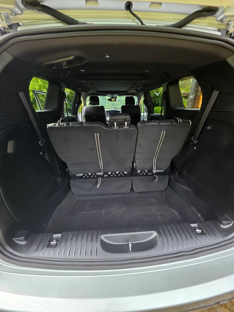 Chrysler Pacifica - 32