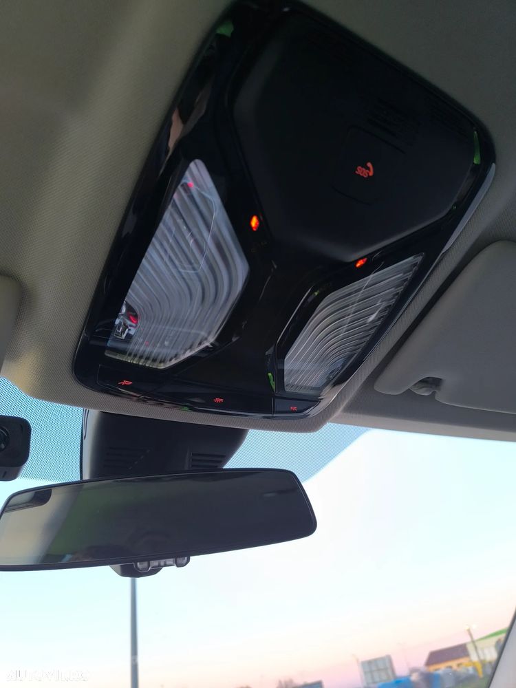 BMW Seria 3 320e AT PHEV - 35