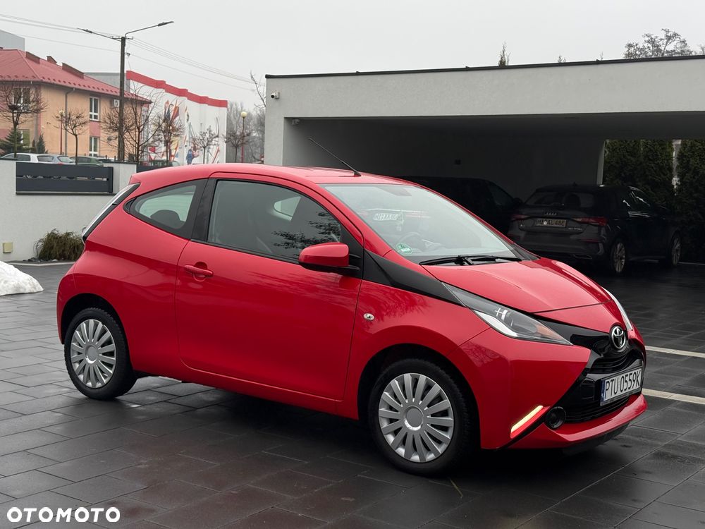 Toyota Aygo x-play - 4