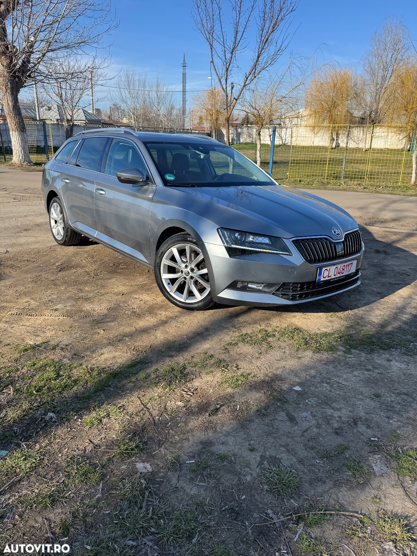 Skoda Superb 2.0 TDI DSG Premium Edition - 3