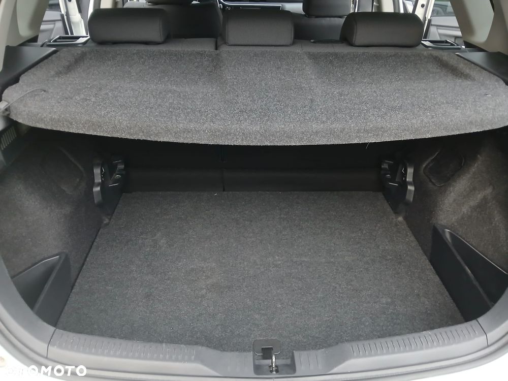 Toyota Auris 1.6 D-4D Prestige - 17