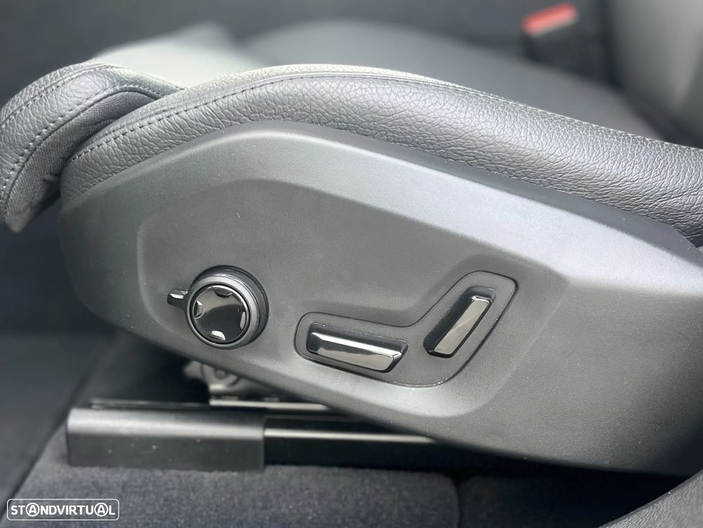 Volvo XC 60 2.0 T6 PHEV Plus Dark AWD - 20