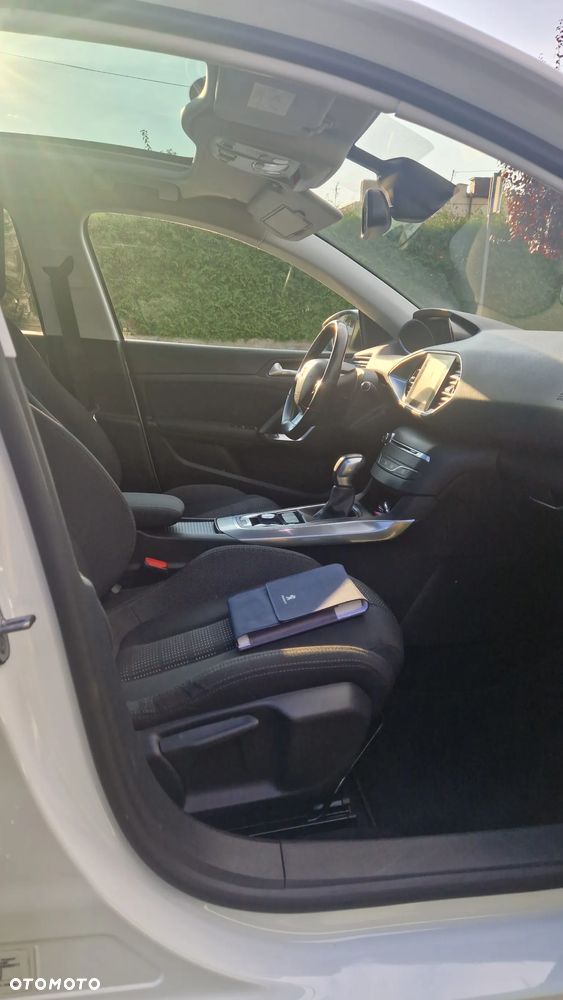 Peugeot 308 BlueHDi FAP 150 Stop&Start Automatik Allure - 15