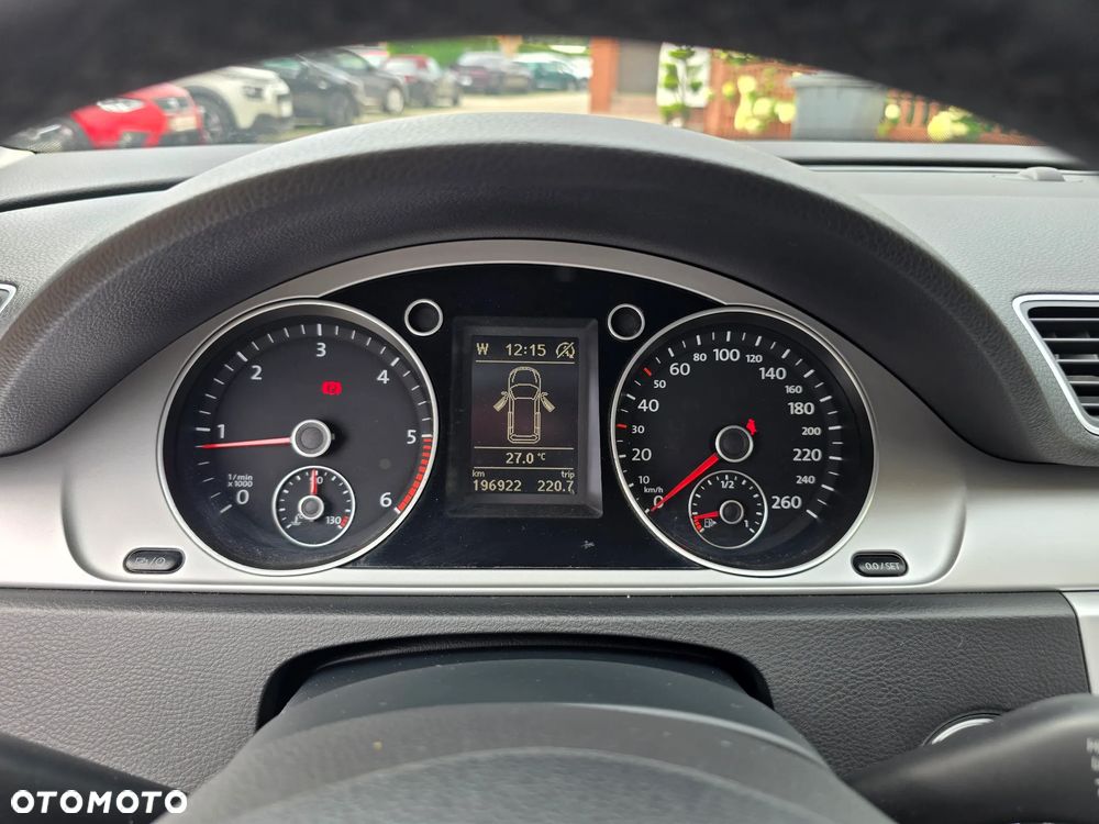 Volkswagen Passat Variant - 25