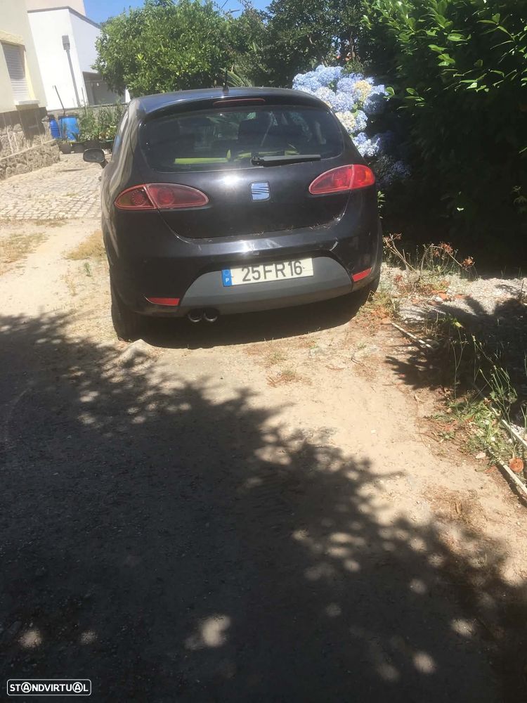 SEAT Leon 2.0 TDI DPF Sport - 4