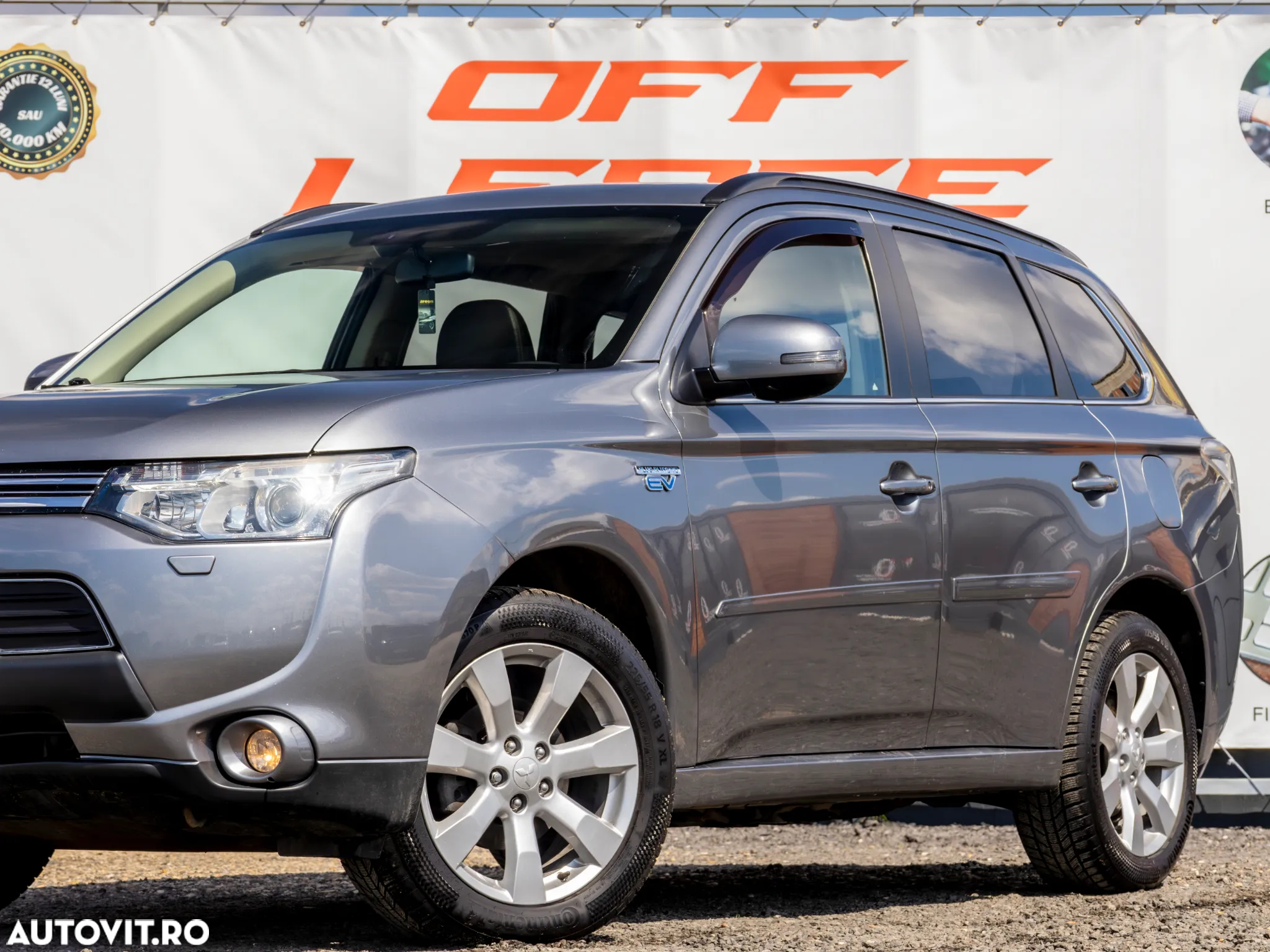 Mitsubishi Outlander 2.0 4WD Plug-In Hybrid - 10