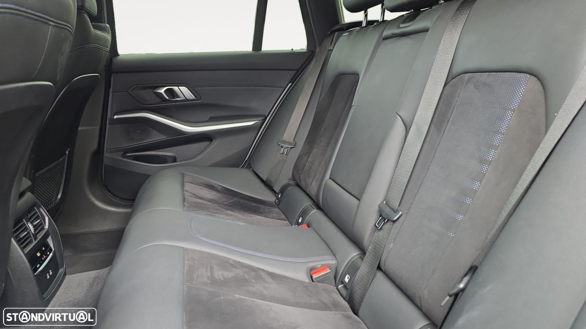 BMW 320 d Touring Pack Desportivo M Auto - 18