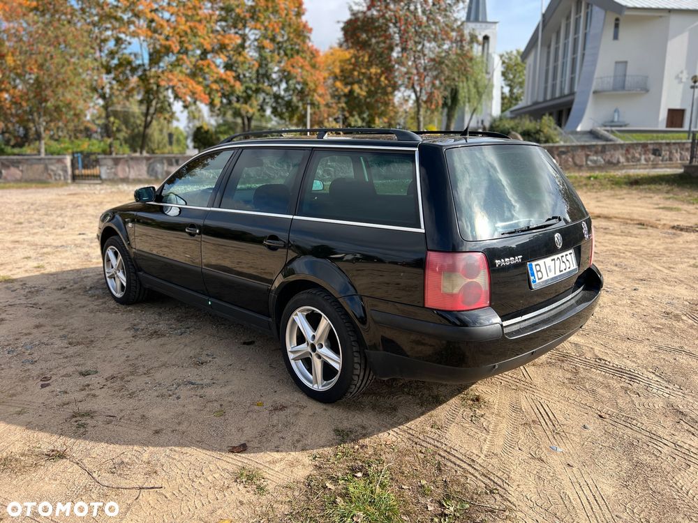Volkswagen Passat - 4