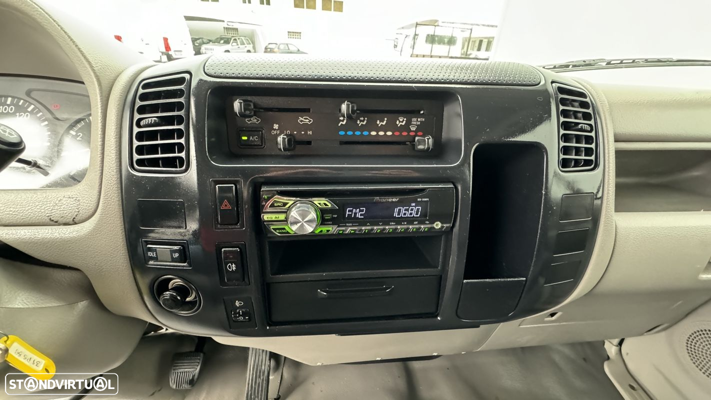 Toyota Dyna 3.0 D-4D M 35.33 Cabine Dupla A/C - 8