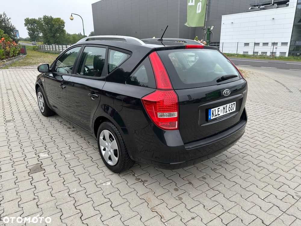 Kia Ceed 1.4 L - 25