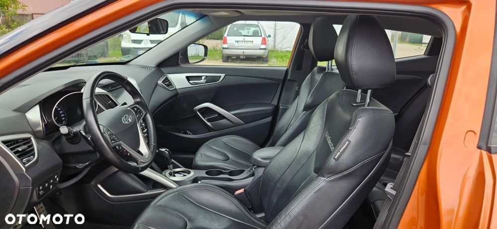 Hyundai Veloster - 21