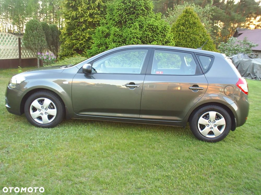 Kia Ceed 1.4 S Euro2012 - 15