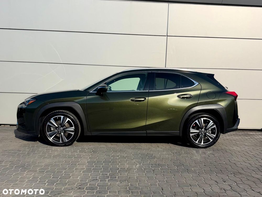 Lexus UX - 3
