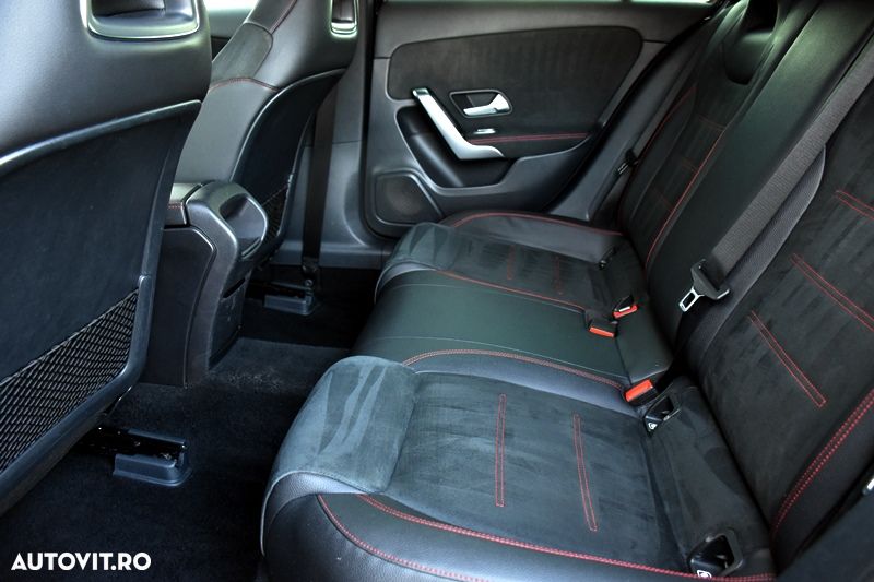 Mercedes-Benz A 200 7G-DCT AMG Line - 16