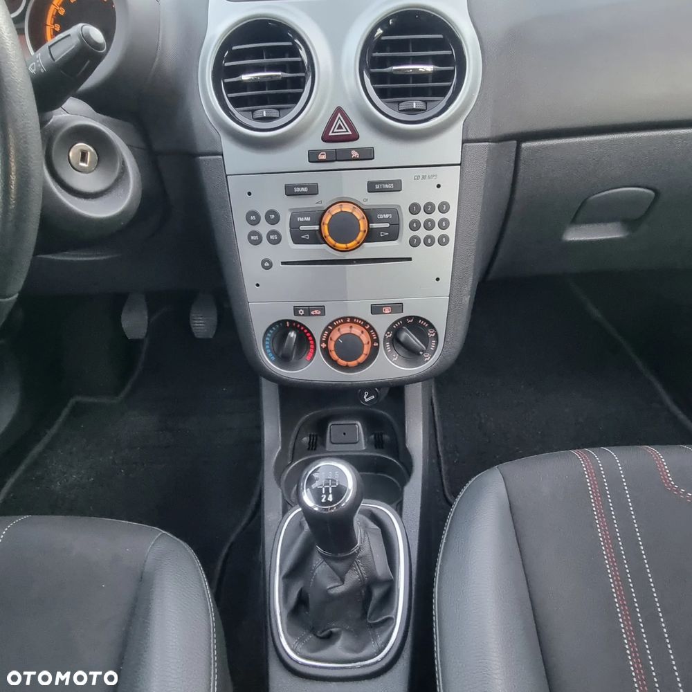 Opel Corsa 1.2 16V Cosmo - 19