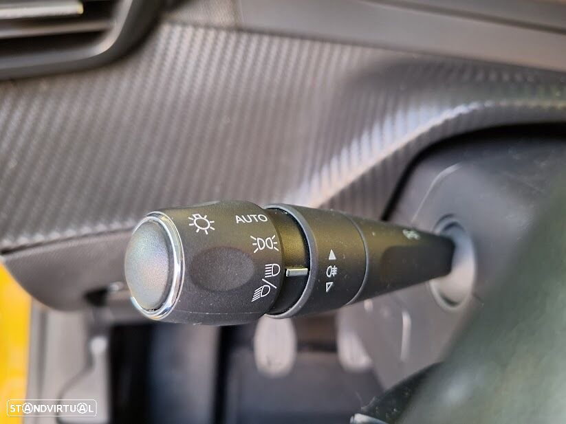 Peugeot 208 1.2 PureTech Allure Pack - 12
