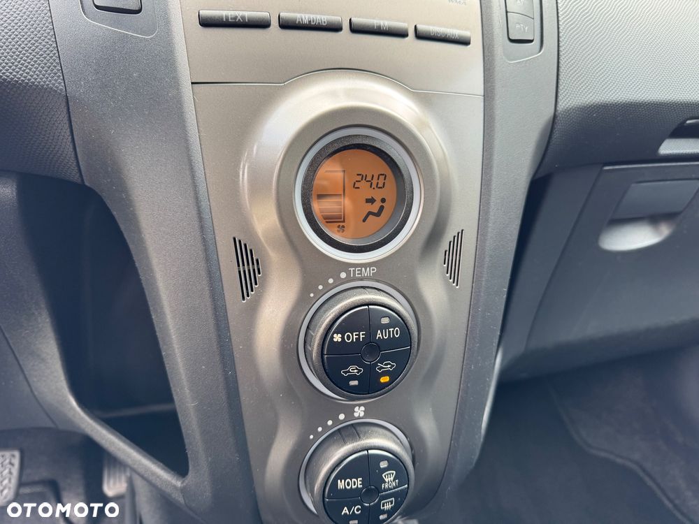 Toyota Yaris 1.33 Prestige - 18