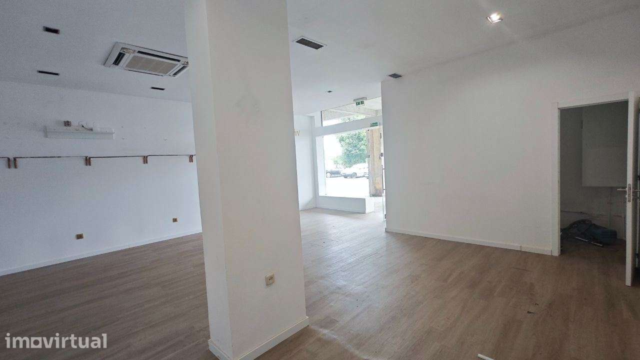 Loja p/Serviços ou Restauração - 75m2 - Junto a Escola - Gervide - ... - Grande imagem: 5/12