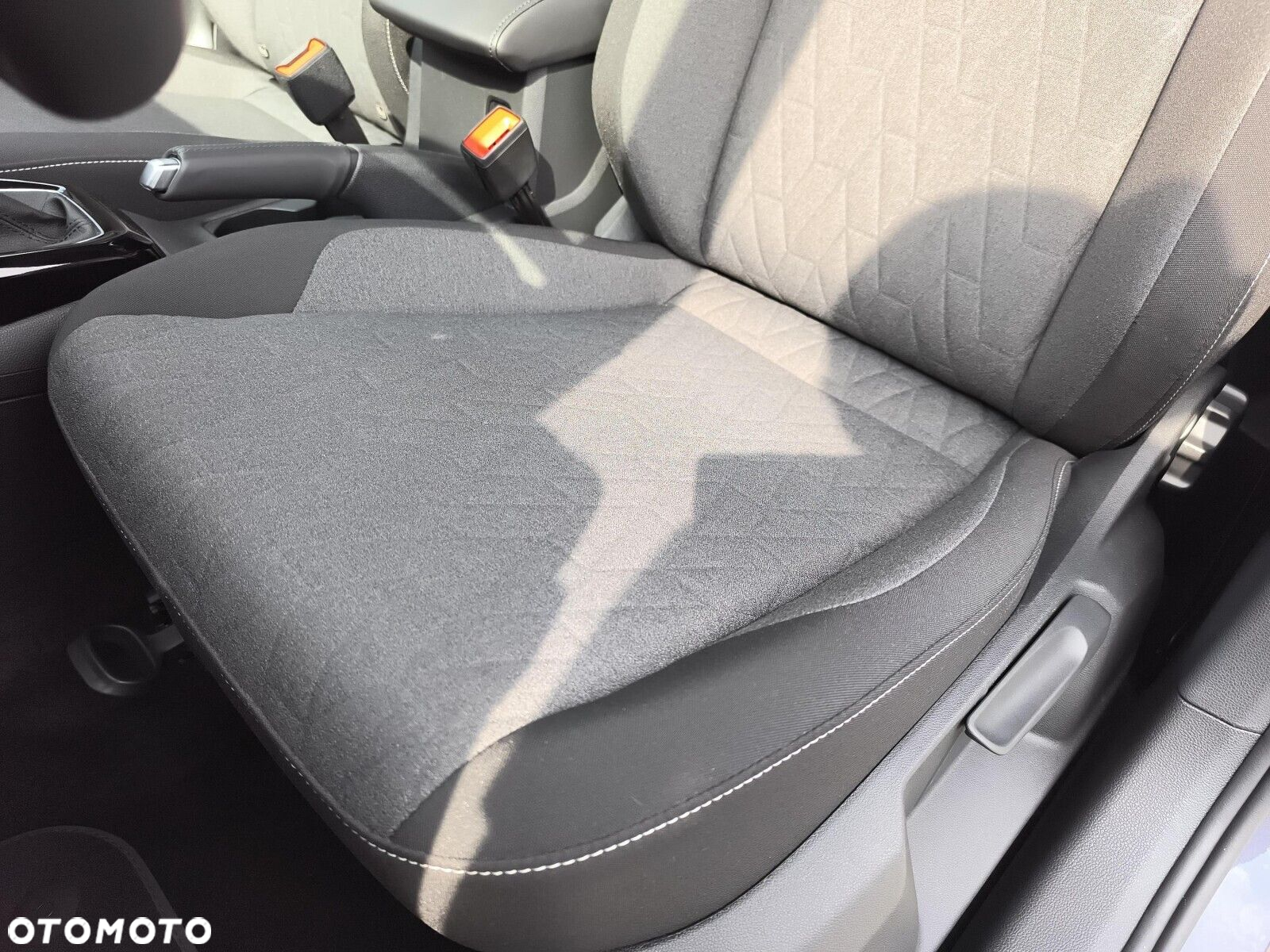 Volkswagen T-Cross - 12