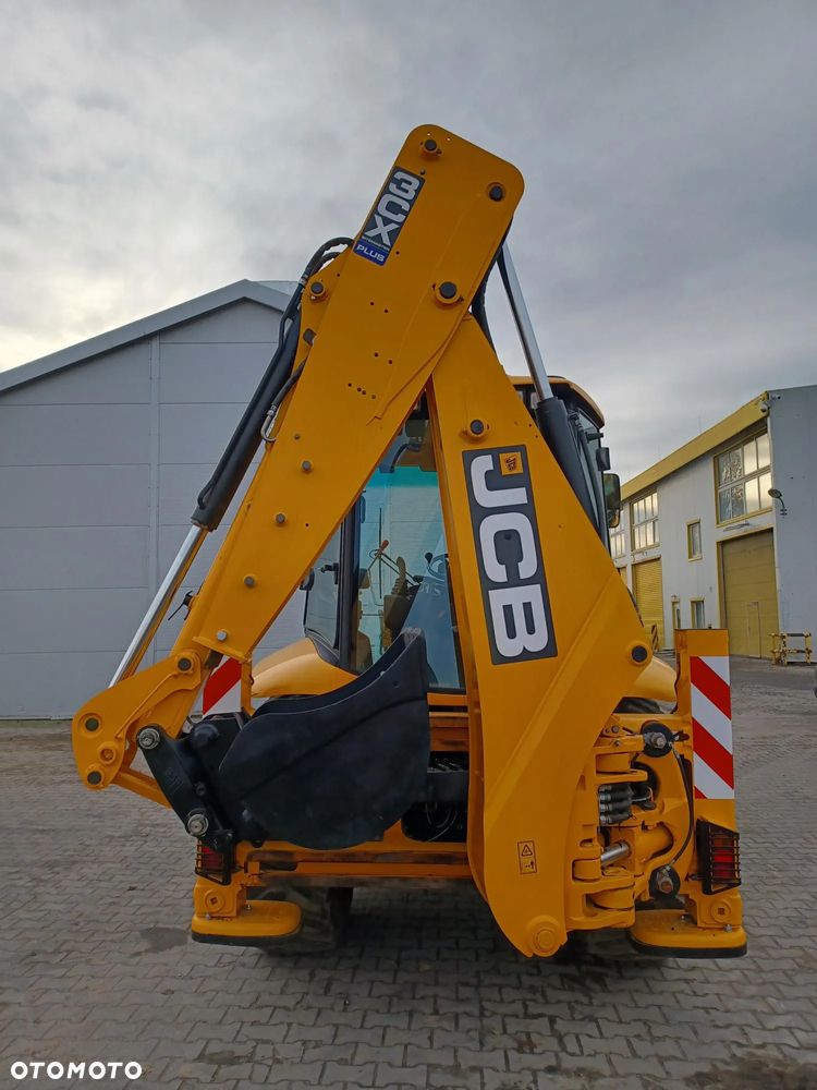 JCB 3CX Plus AEC - 12