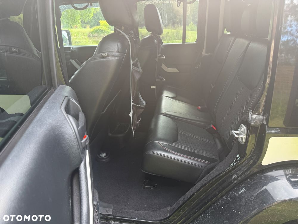Jeep Wrangler 2.8 CRD Unlim Sahara - 6