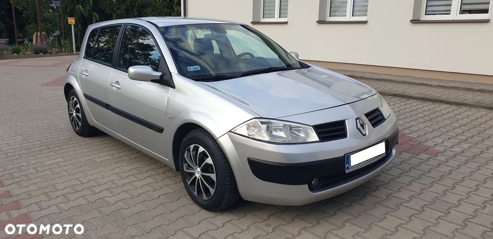 Renault Megane 1.5 dCi Confort Dynamique - 4