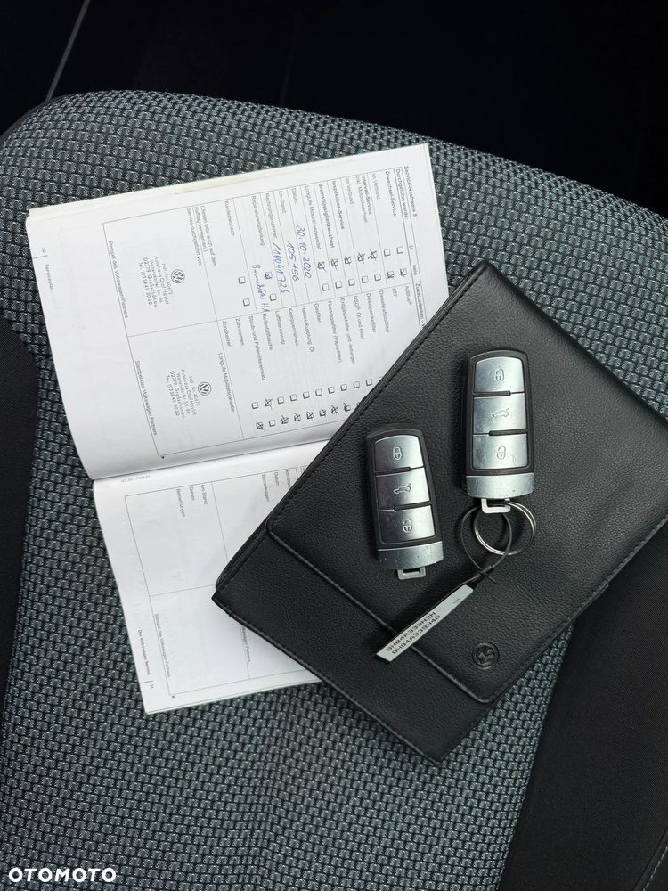 Volkswagen Passat - 17