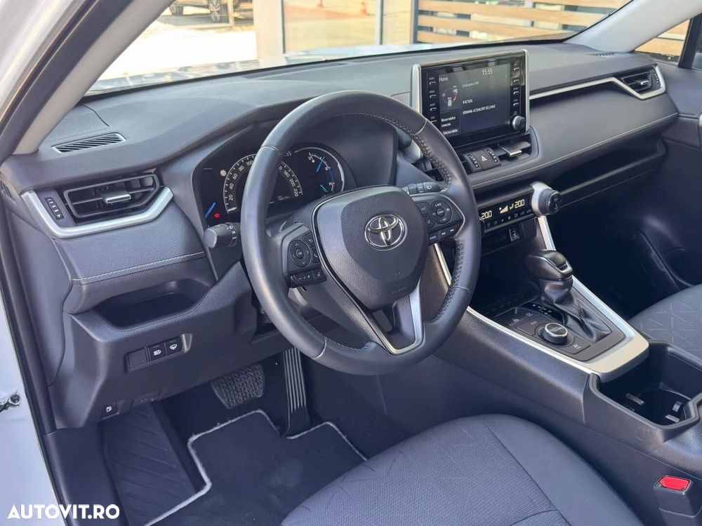 Toyota RAV4 - 9