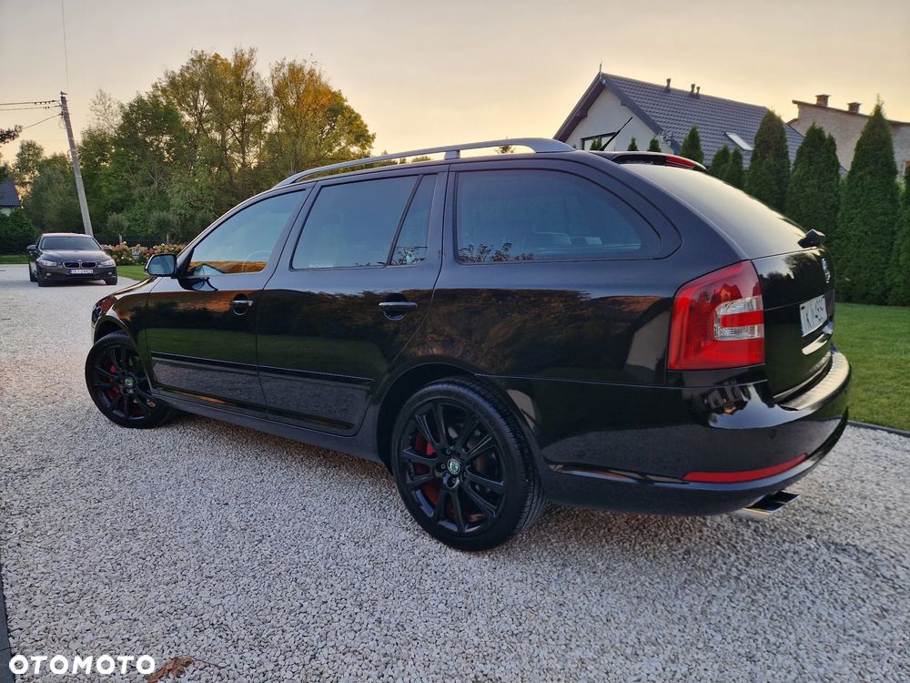 Skoda Octavia 2.0 TDI DPF DSG RS - 25