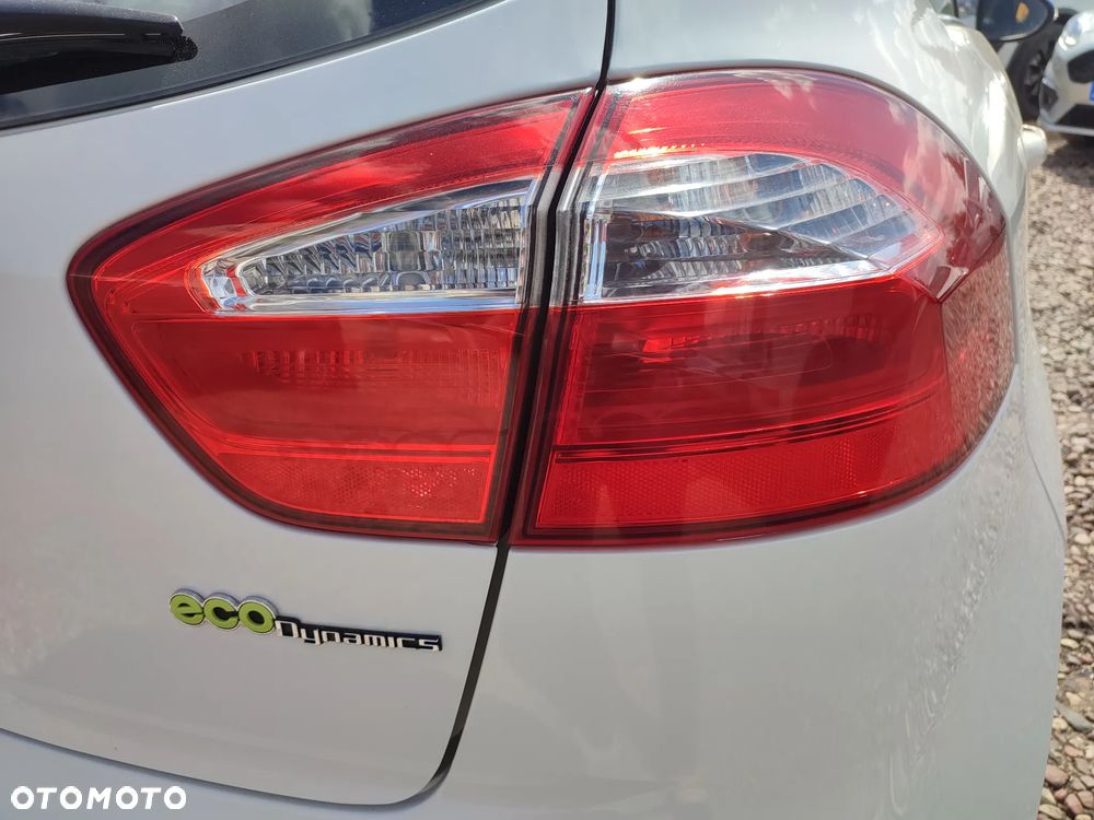 Kia Rio 1.2 Dream Team Edition - 8