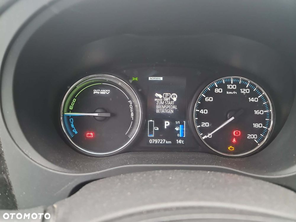 Mitsubishi Outlander 2.0 4WD Plus - 11