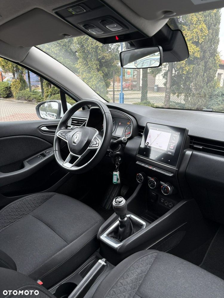 Renault Clio - 9