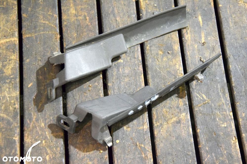 Mitsubishi COLT 08-12 LIFT Zakończenie listwy dachowej / podszybia prawe / lewe - 1