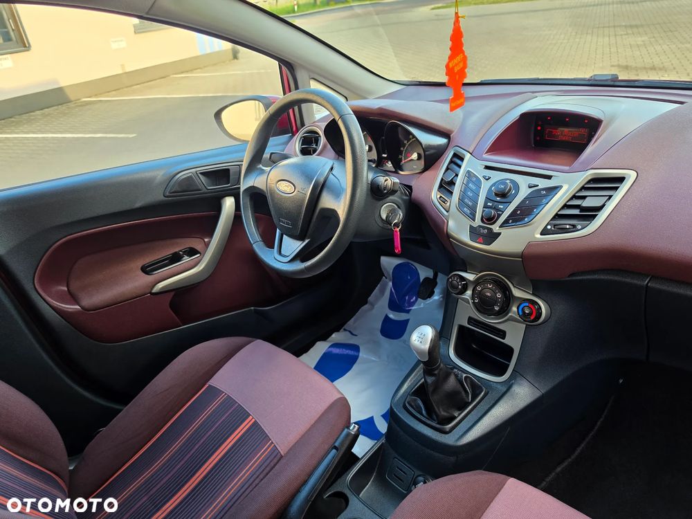 Ford Fiesta 1.25 Celebration - 17
