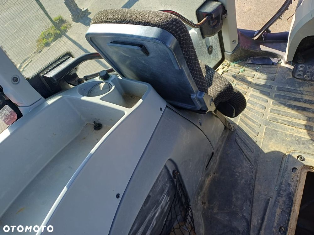 Kabina valtra,licznik ,wiązka elektryczna,dach,pulpit,wyświetlacz,ehr,sterownik,komputer - 6