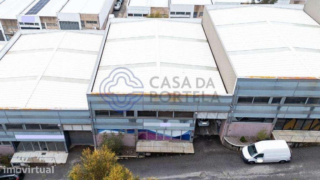 Venda de armazém industrial, escritório e logradouro em Ermesinde - Grande imagem: 2/35