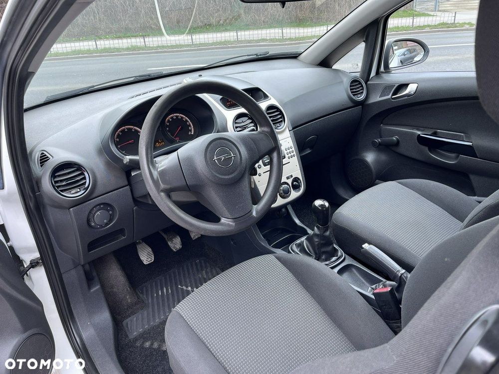 Opel Corsa - 11