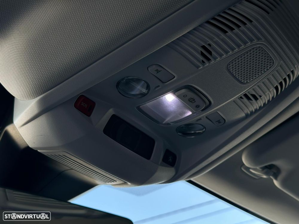 Peugeot 3008 1.6 Hybrid Allure Pack e-EAT8 - 32