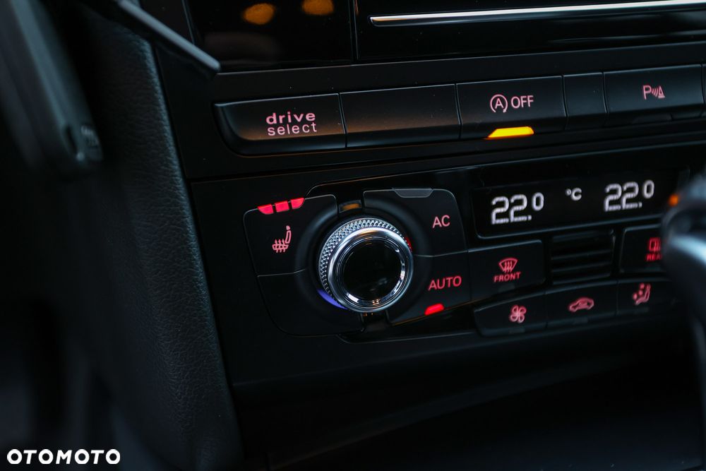 Audi A4 Avant 2.0 TDI DPF quattro S tronic S line Sportpaket - 30