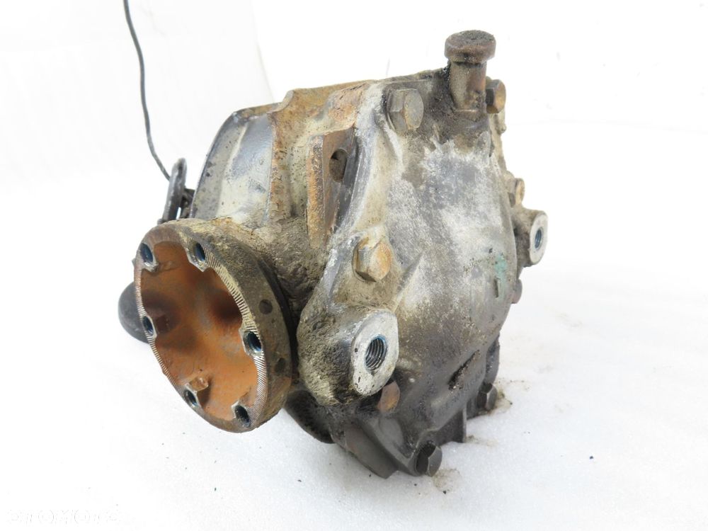 DYFER MERCEDES W202 C 200 D R2013511608 3.91 - 4