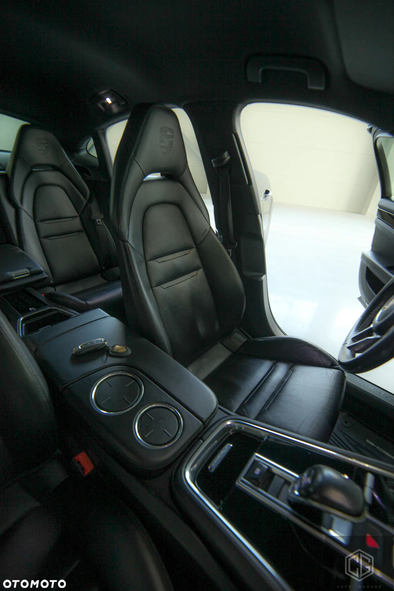 Porsche Panamera 4 - 32