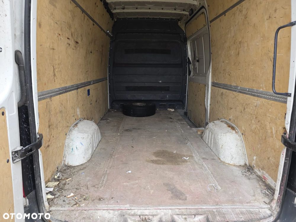 Volkswagen CRAFTER - 14