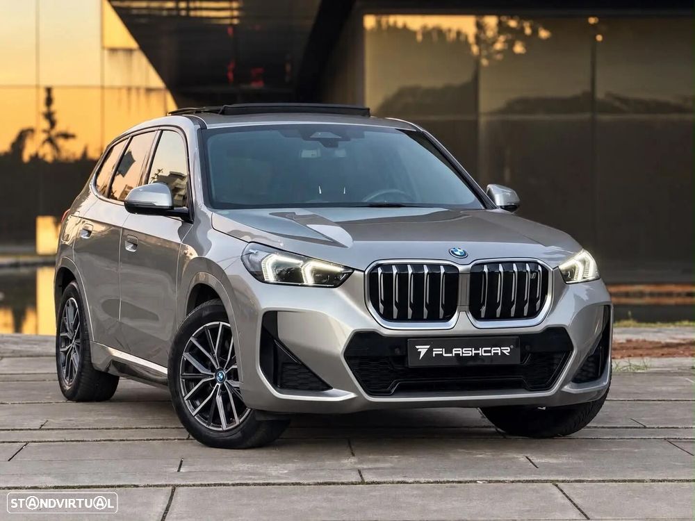 BMW iX1 xDrive30 Pack Desportivo M - 4