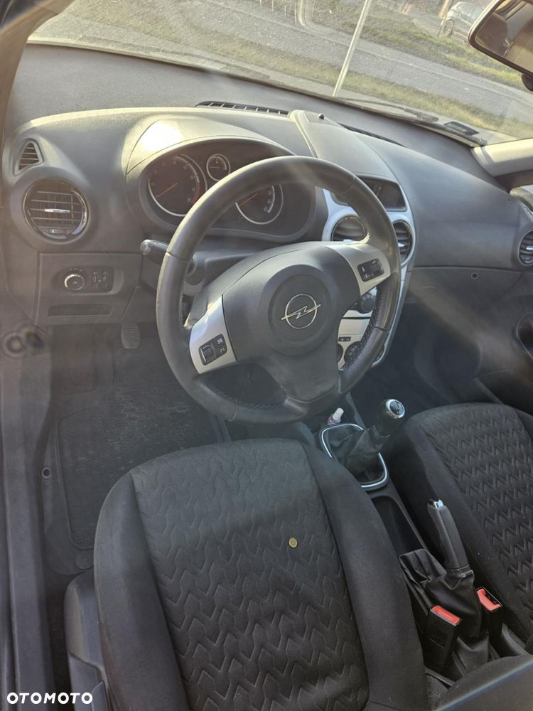 Opel Corsa 1.2 16V Edition 150 - 7