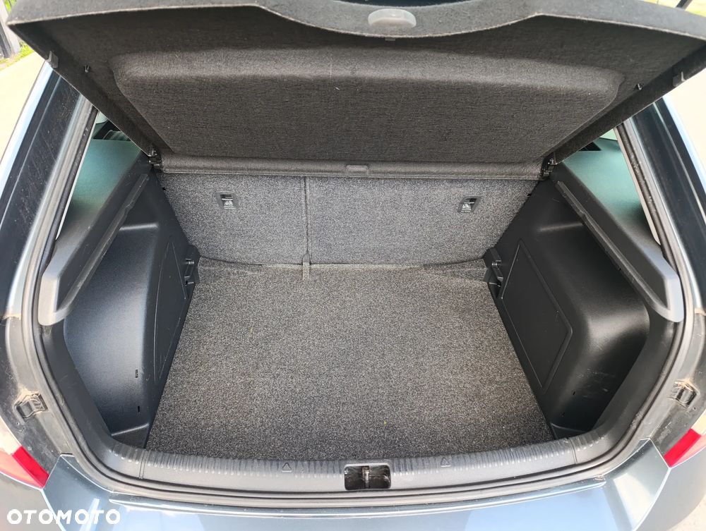 Skoda RAPID 1.2 TSI Edition - 22